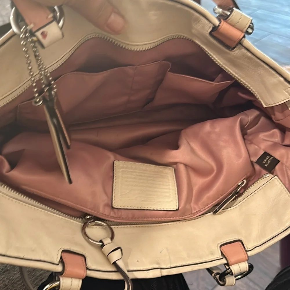 Coach - Picture 3 of 3